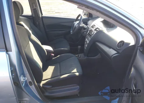 2009 Toyota Yaris z USA, uszkodzony, nr VIN JTDBT903291310480